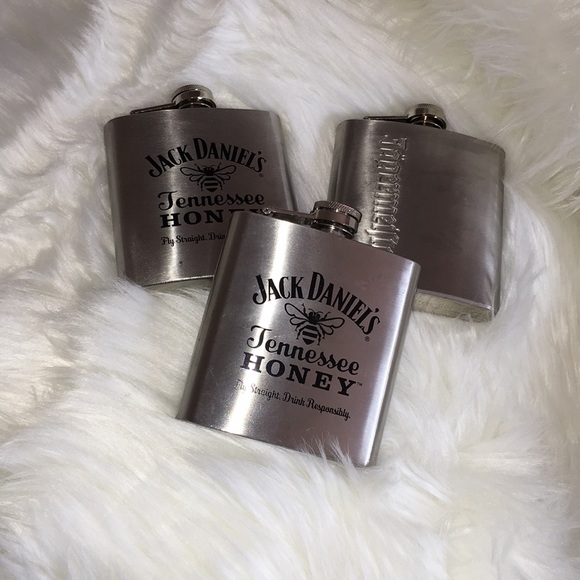 NWOT Stainless Steel flasks - Picture 1 of 3